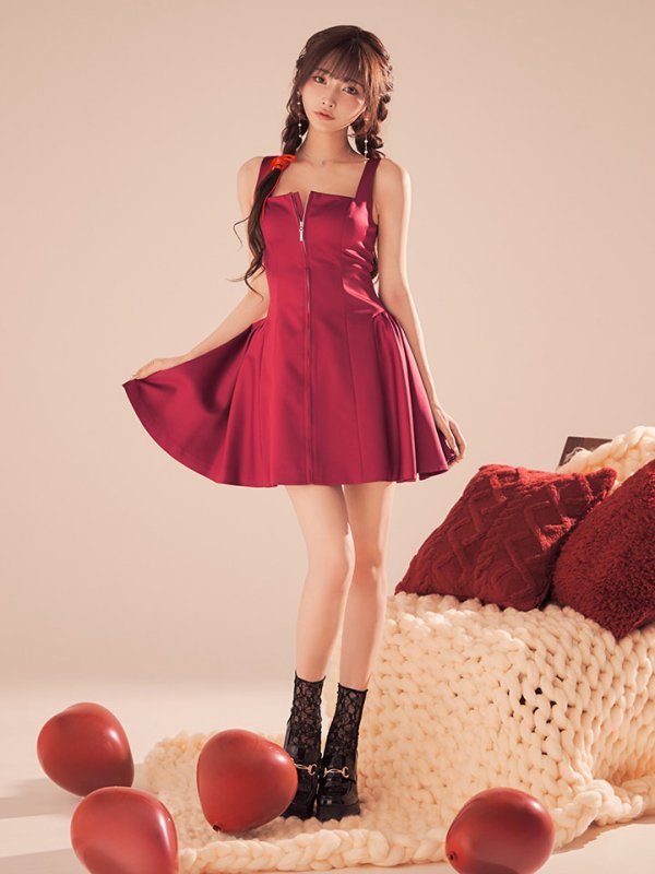 アンゴラレッド　モデル：まみ　身長：160cm　着用サイズ：7号(Sサイズ)サイズ