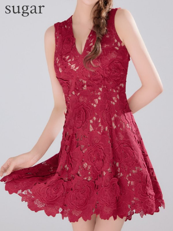 ワインレッド　モデル：れみれみ　身長：163cm　着用サイズ：7号(Sサイズ)ワインレッド　モデル：れみれみ　身長：163cm　着用サイズ：7号(Sサイズ)