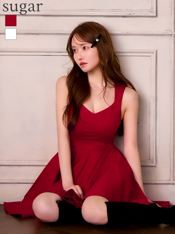 レッド モデル：ゆめ　身長160cm　着用サイズ：Sサイズ