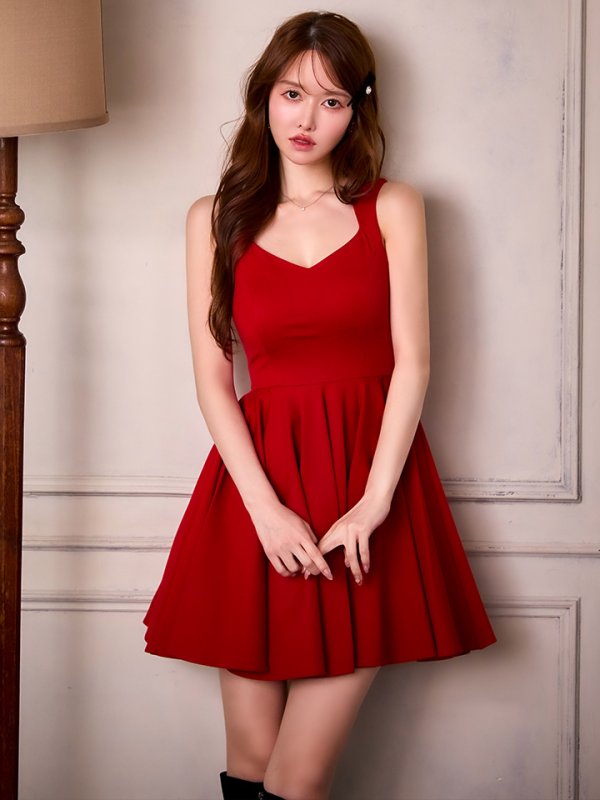 レッド モデル：ゆめ　身長160cm　着用サイズ：Sサイズ