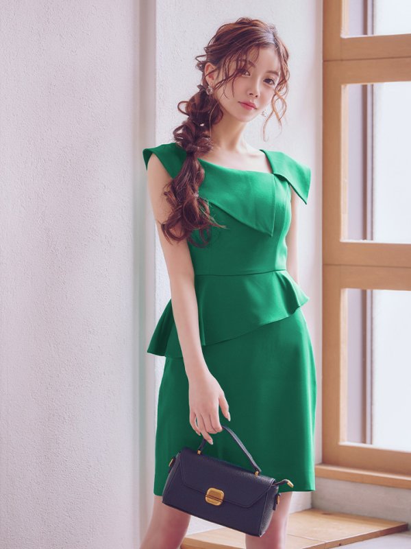 グリーン　モデル：せいは　身長：160cm　着用サイズ：7号(Sサイズ)