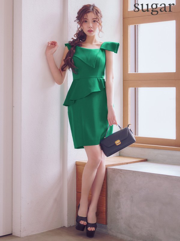 グリーン　モデル：せいは　身長：160cm　着用サイズ：7号(Sサイズ)