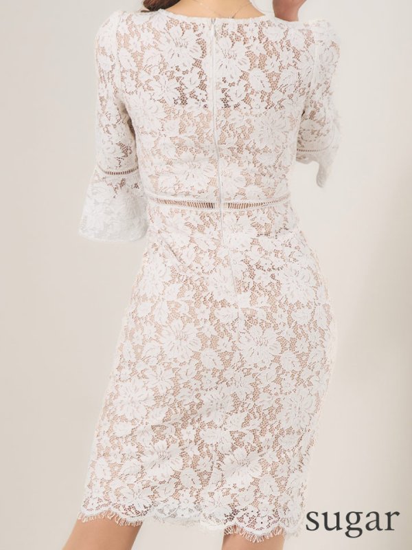 ホワイト　モデル：真優川咲　身長：158cm　着用サイズ：Sサイズ