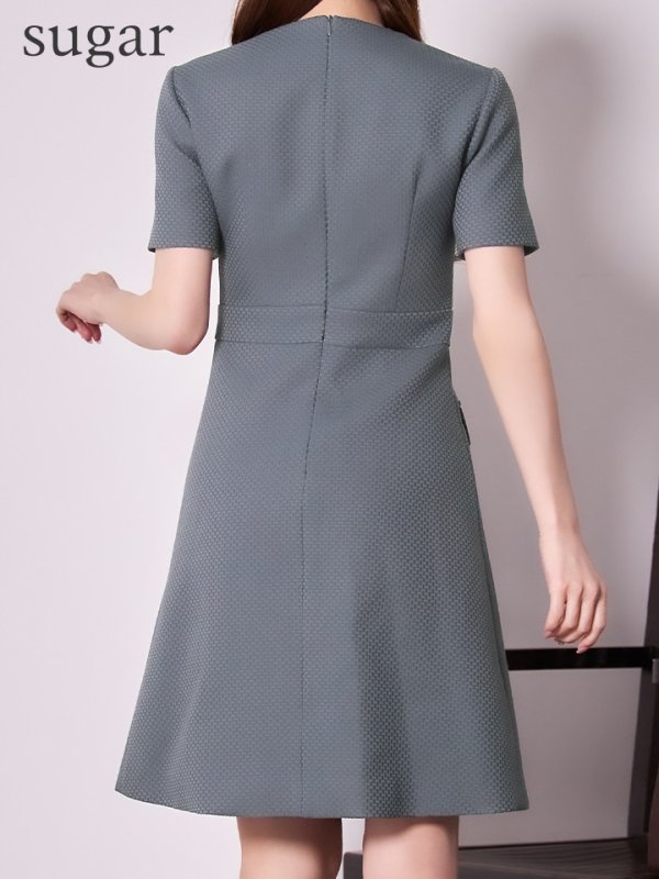 グレー モデル：ゆめ　身長：160cm　着用サイズ：7号(Sサイズ)