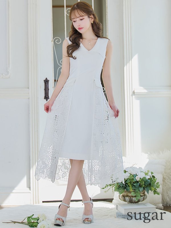 ホワイト モデル:ゆめ 身長:160cm 着用サイズ:5号(XSサイズ)