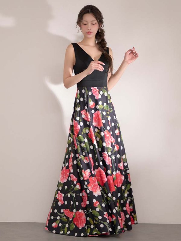 ブラックxピンク　モデル：るりぴ　身長：165cm　着用サイズ：7号(Sサイズ)