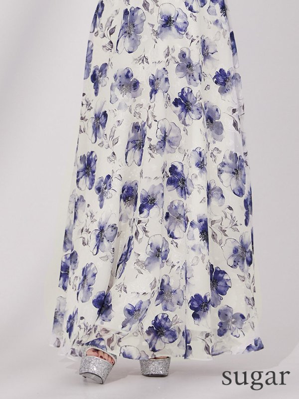 ホワイトxブルー モデル：ゆめ　身長：160cm　着用サイズ：7号(Sサイズ)