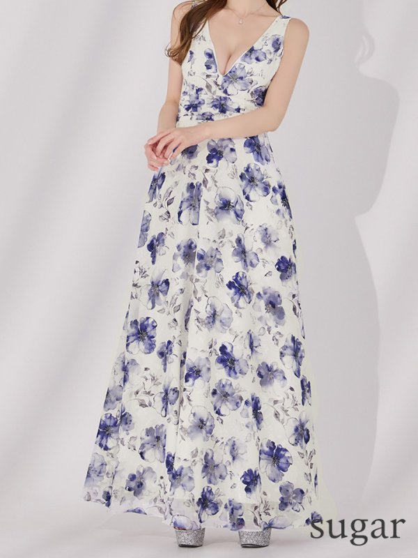 ホワイトxブルー モデル：ゆめ　身長：160cm　着用サイズ：7号(Sサイズ)