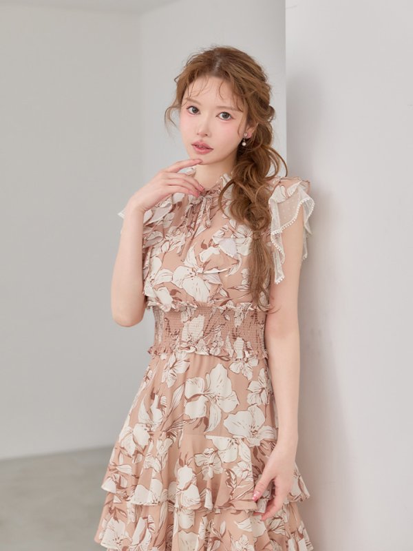 ピンクxアイボリー　モデル：ゆめ　身長：162cm　着用サイズ：7号(Sサイズ)