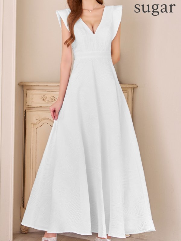 ホワイト　モデル：るりぴ　身長：165cm　着用サイズ：7号(Sサイズ)