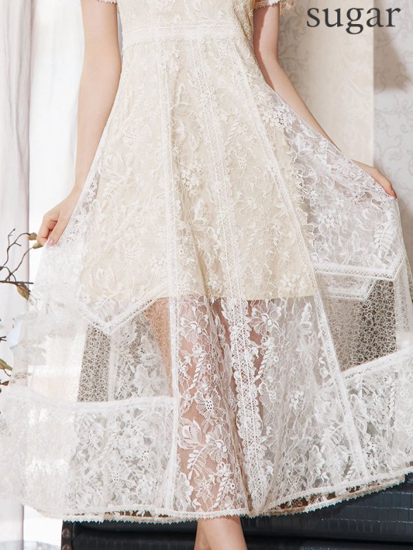 ホワイト モデル:阿部なつき 身長:160cm 着用サイズ:7号(Sサイズ)