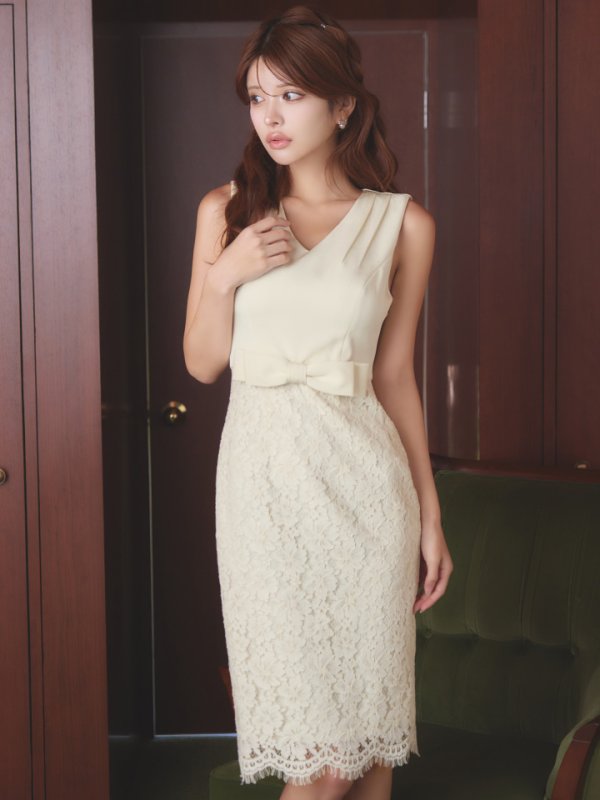 アイボリー　モデル：まりん　身長：164cm　着用サイズ：7号(Sサイズ)