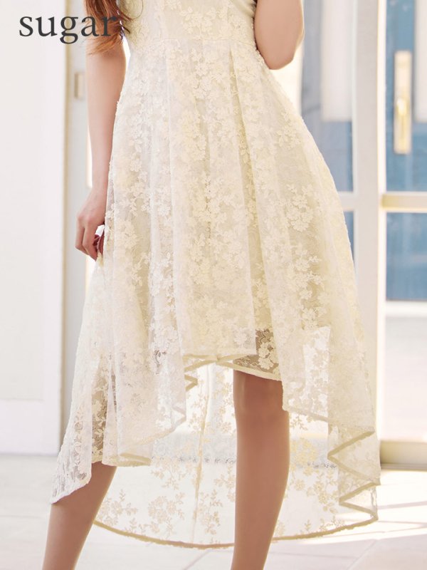 アイボリー　モデル：真優川咲　身長：158cm　着用サイズ：7号(Sサイズ)