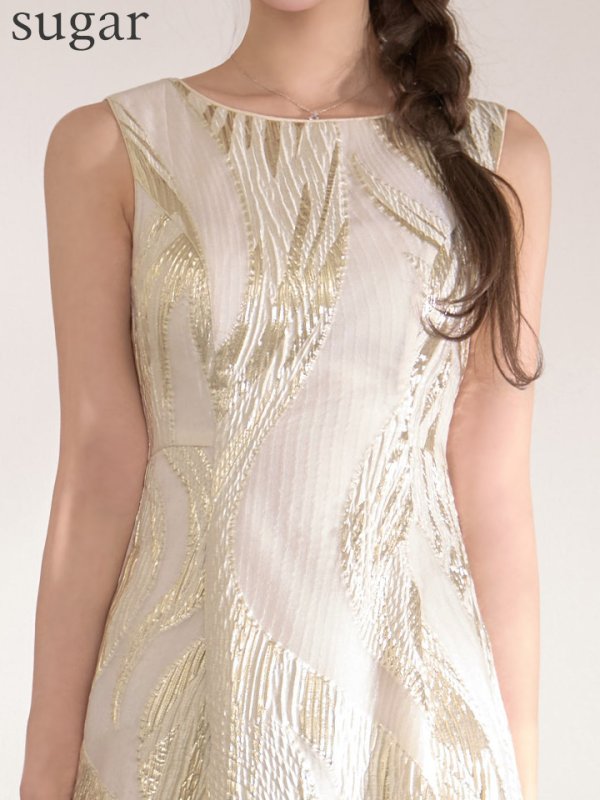 アイボリー　モデル：るりぴ　身長：165cm　着用サイズ：7号(Sサイズ)