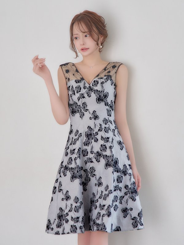 シルバーxブラック モデル：れみれみ　身長：163cm　着用サイズ：Sサイズ