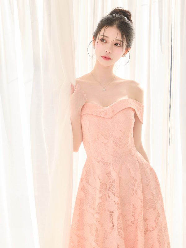ピンク　モデル：ゆりお　身長：165cm　着用サイズ：Sサイズ