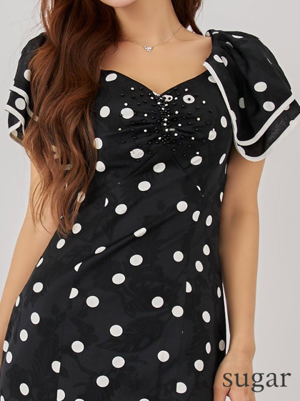 ブラック モデル：まりん　身長：164cm　着用サイズ：7号(Sサイズ)