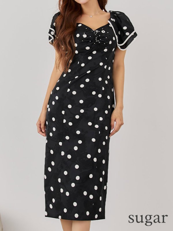 ブラック モデル：まりん　身長：164cm　着用サイズ：7号(Sサイズ)