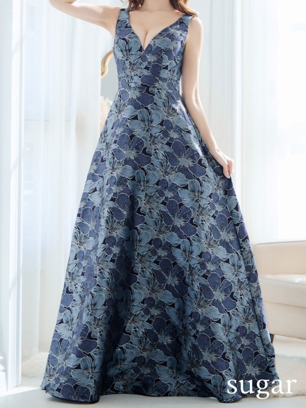 ネイビー モデル：杉山佳那恵　身長：158cm　着用サイズ：7号(Sサイズ)