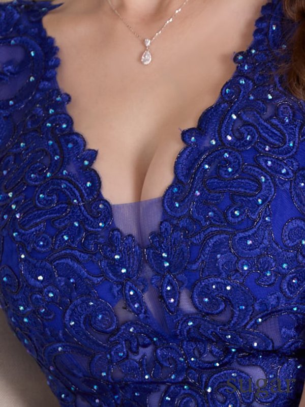 ロイヤルブルー　モデル：ゆめ　身長：160cm　着用サイズ：Sサイズ