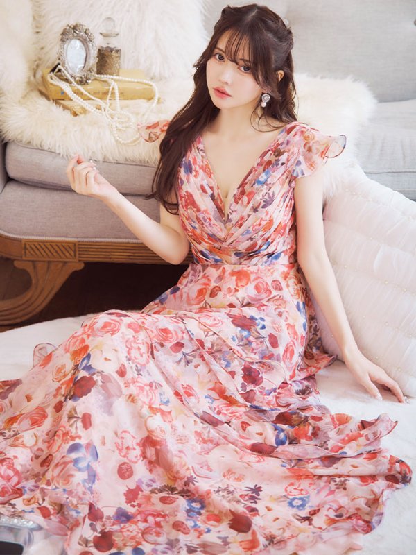 ベージュxピンク モデル：ゆめ　身長：160cm　着用サイズ：7号(Sサイズ)