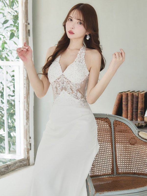 ホワイト モデル:ゆめ 身長:160cm 着用サイズ:7号(Sサイズ)