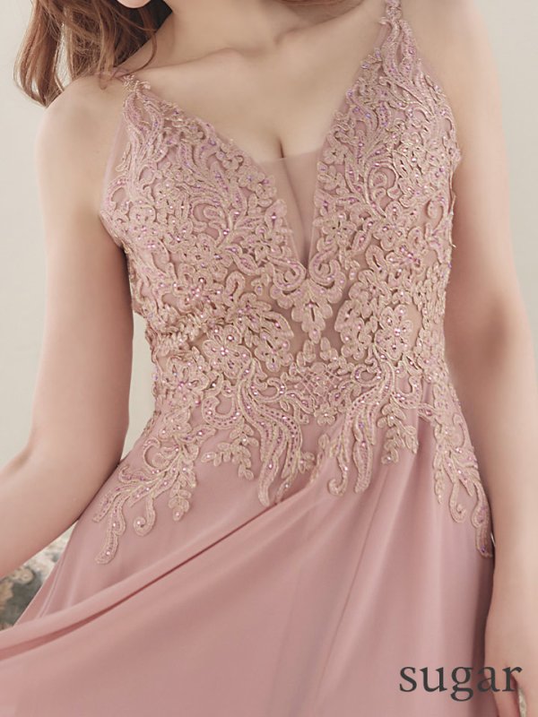 ピンク モデル:真優川咲 身長:158cm:7号(Sサイズ)