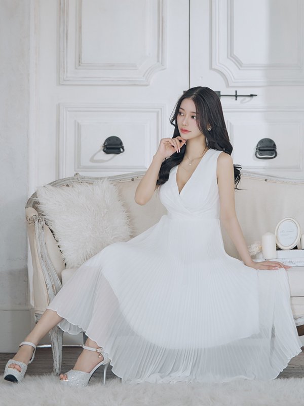 画像4: XS-Lサイズあり【SETTAN/セッタン】カシュクールデザイン/ Vネック/ ノースリーブ/ 膝丈/ プリーツ/ Aライン/ フレア/ ワンピース/ ミディアムドレス/ キャバドレス[OF2]