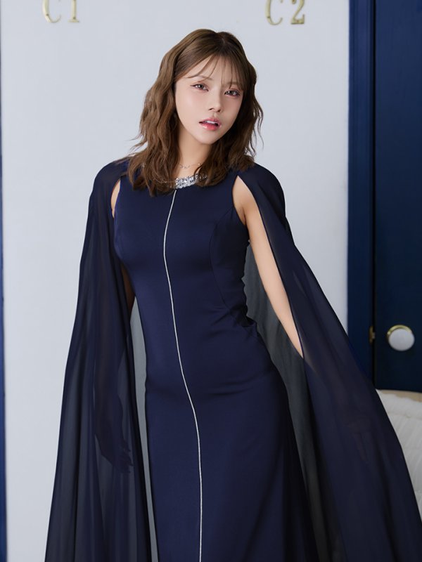 ネイビー モデル：如月れい　身長：156cm　着用サイズ：Sサイズ