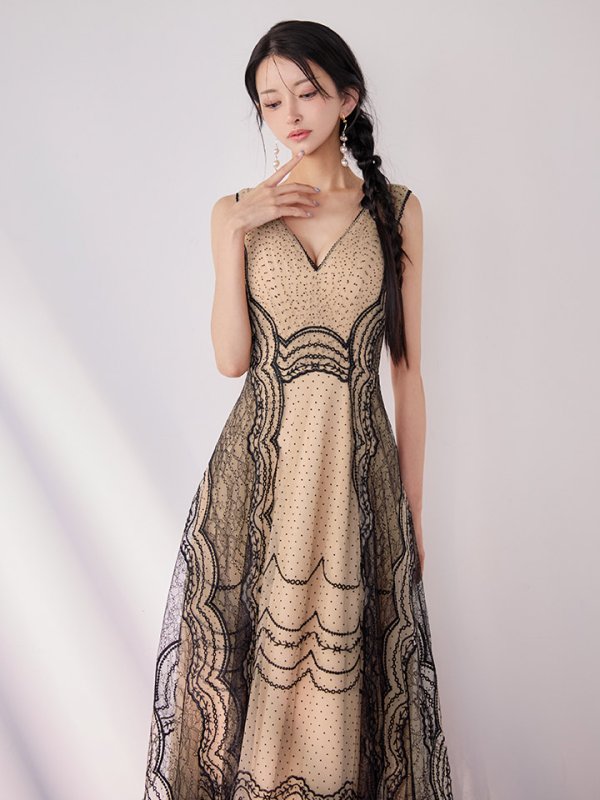 ベージュxブラック モデル：まおちゃる　身長：158cm　着用サイズ：7号(Sサイズ)