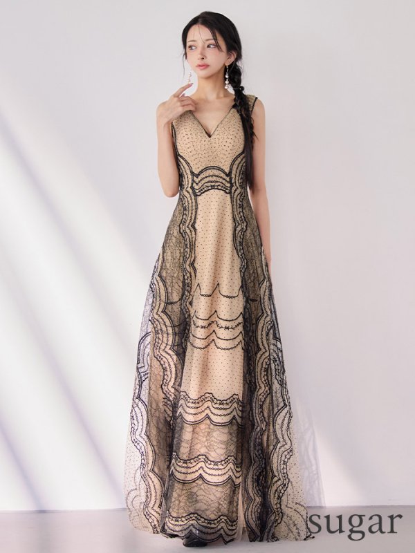 ベージュxブラック モデル：まおちゃる　身長：158cm　着用サイズ：7号(Sサイズ)