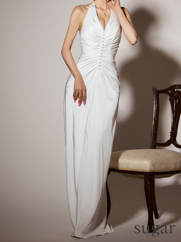 ホワイト モデル：真優川咲　身長：158cm　着用サイズ：7号(Sサイズ)