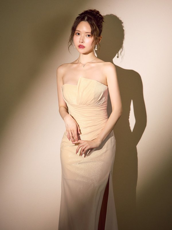 ベージュ モデル：ゆめ　身長：160cm　着用サイズ：7号(Sサイズ)