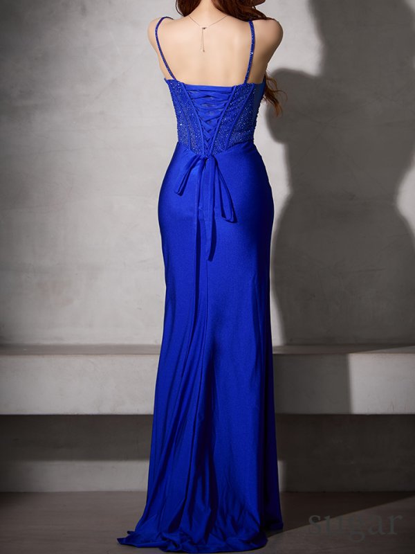 ロイヤルブルー　モデル：真優川咲　身長：158cm　着用サイズ：7号(Sサイズ)