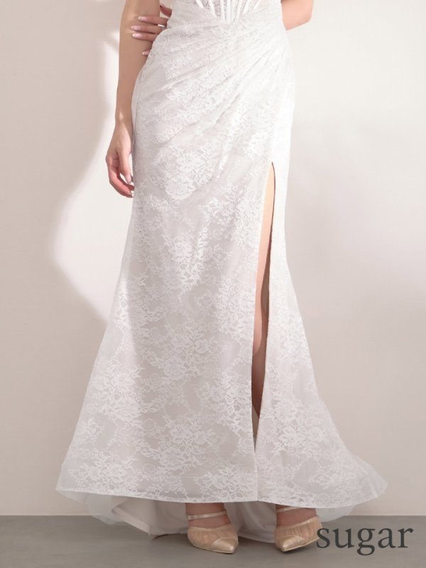 ホワイト　モデル：るりぴ　身長：165cm　着用サイズ：7号(Sサイズ)