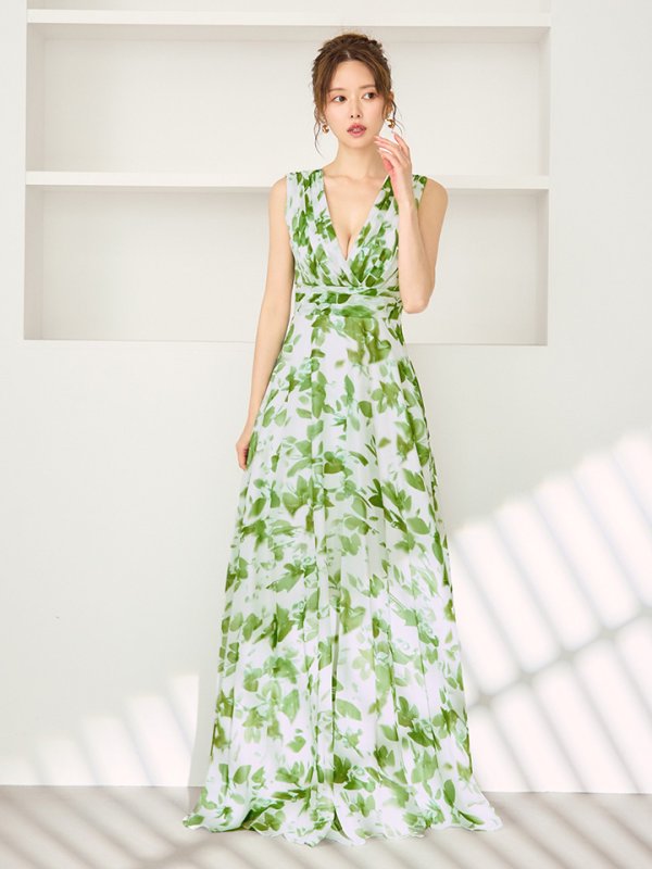 ホワイト×グリーン　モデル：ゆめ　身長：160cm　着用サイズ：7号(Sサイズ)