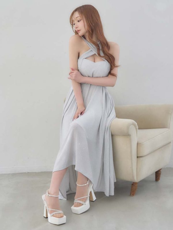 ホワイト　モデル：真優川咲　身長：158cm　着用サイズ：Sサイズ