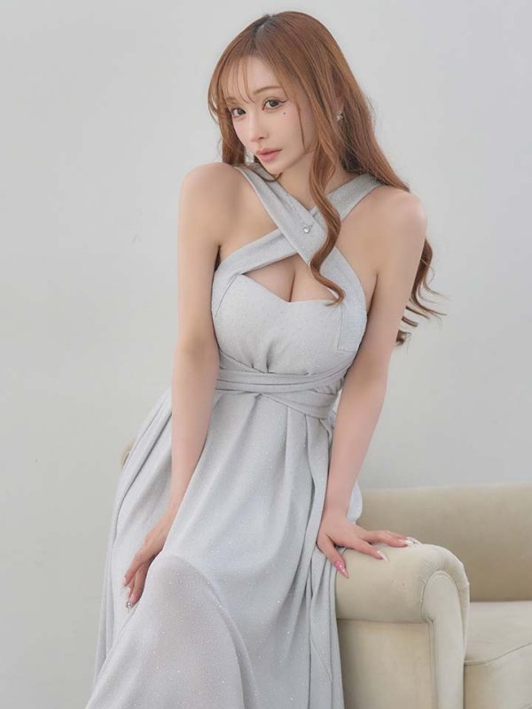 ホワイト　モデル：真優川咲　身長：158cm　着用サイズ：Sサイズ
