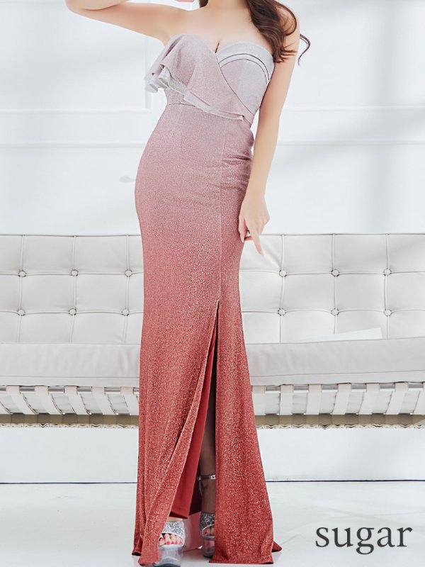 レッド モデル:りな 身長:160cm 着用サイズ:Sサイズ