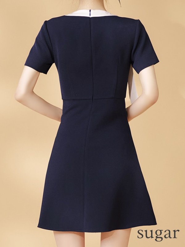 ネイビー モデル：まりん　身長：164cm　着用サイズ：7号(Sサイズ)