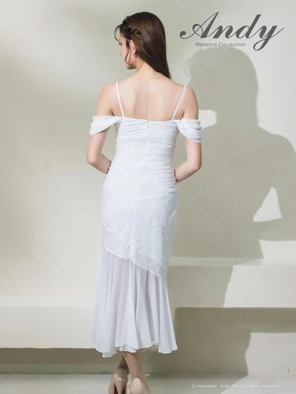 ホワイト モデル:あみ 身長:163cm 着用サイズ:Sサイズ