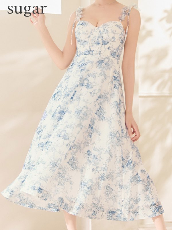 ホワイトxブルー モデル：明日花キララ　身長：162cm サイズ：Sサイズ