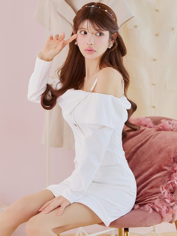 ホワイト　モデル：まりん　身長：164cm　着用サイズ：Sサイズ