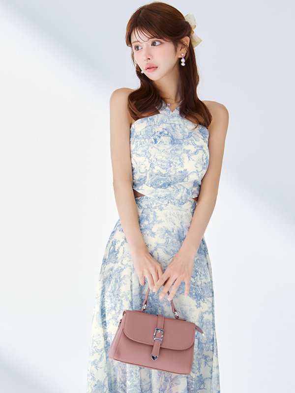 ブルー モデル：まりん　身長：164cm　着用サイズ：Sサイズ