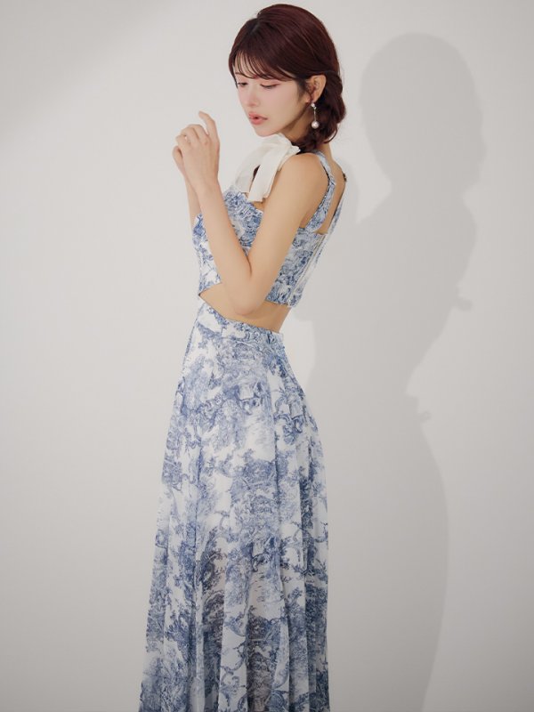 ホワイトネイビー モデル：まりん　身長：164cm　着用サイズ：Sサイズ