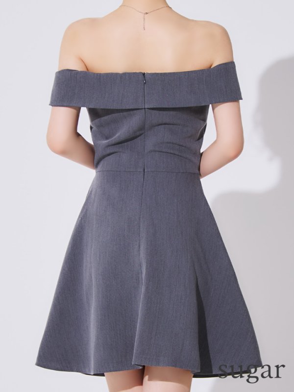 グレー モデル：ももか　身長：156cm　着用サイズ：Sサイズ