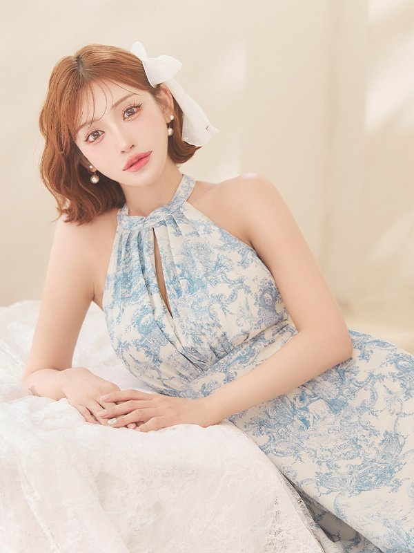 ホワイトブルー　モデル：明日花キララ　身長：162cm 着用サイズ：Sサイズ