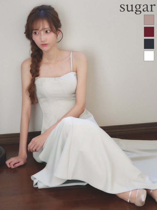 ホワイト モデル：あすか 身長：170cm 着用サイズ：Sサイズ