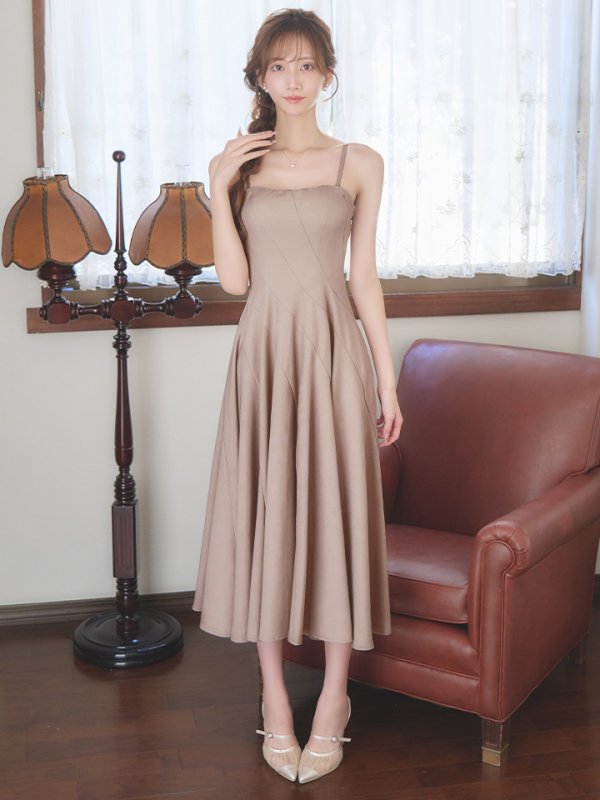 ベージュ モデル：あすか 身長：170cm 着用サイズ：Sサイズ