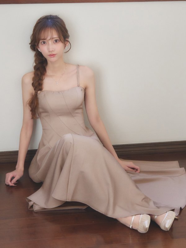 ベージュ モデル：あすか 身長：170cm 着用サイズ：Sサイズ